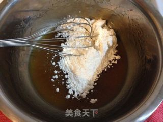 莲蓉栗子月饼的做法步骤：2
