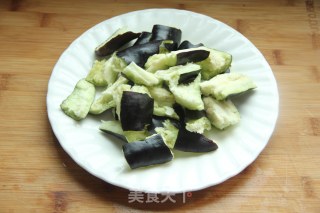 秋季淡补——【家常焖茄子】的做法步骤：1