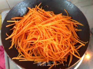 紫菜包饭的做法步骤：1