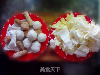 丸子白菜---鱼丸、鱼豆腐、虾饺大集合的做法步骤：1