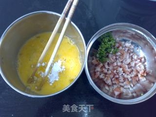 叉烧煎蛋的做法步骤：2