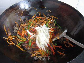 鱼香肉丝的做法步骤：9