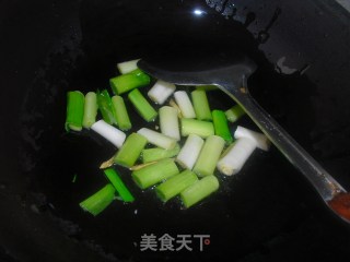 蒜苗鱿鱼的做法步骤：6