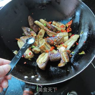 剁椒煎茄子的做法步骤：8