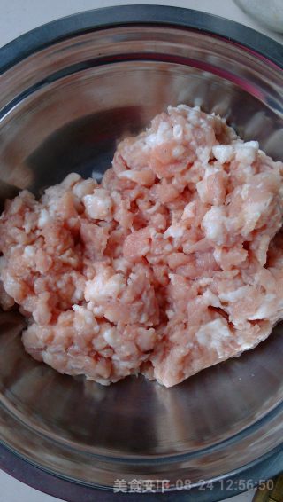 香菇猪肉馅饺子的做法步骤：2