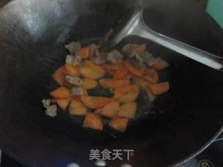 肉炒胡萝卜杏鲍菇的做法步骤：5