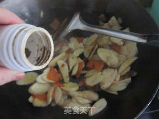 肉炒胡萝卜杏鲍菇的做法步骤：8