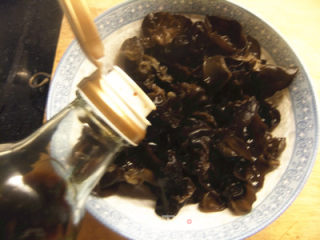凉拌木耳的做法步骤：6