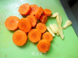 花生焖猪手的做法步骤：3