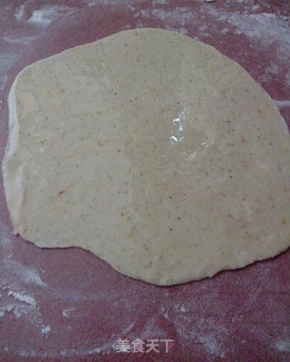 自制椒盐手抓饼的做法步骤：4