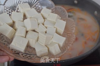 番茄胡萝卜鲫鱼汤的做法步骤：12