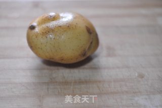 黑椒牛肉土豆迷你串的做法步骤：1