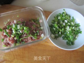 肉末葱油饼的做法步骤：5