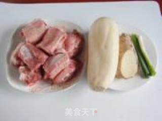 排骨莲藕汤的做法步骤：1