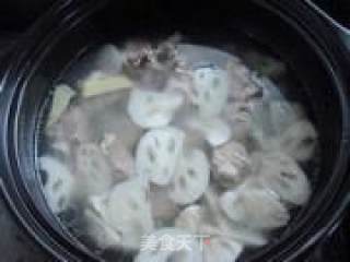 排骨莲藕汤的做法步骤：7