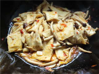 鲜树菇千页豆腐的做法步骤：7