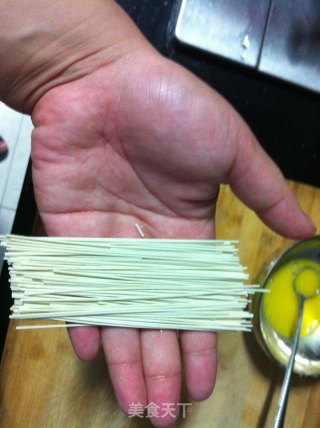 宝宝辅食-西兰花鸡蛋面的做法步骤：4