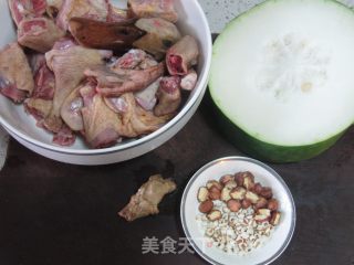 冬瓜老鸭汤（夏季靓汤）的做法步骤：1