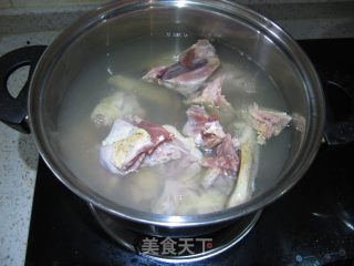 冬瓜老鸭汤（夏季靓汤）的做法步骤：2