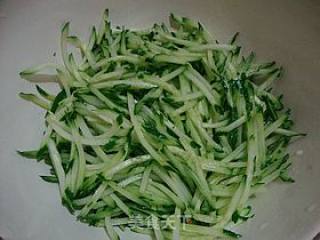 爽口小凉菜---------【捞拌金针菇】的做法步骤：4