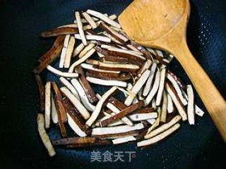 家常小炒--------【青椒炒茶干】的做法步骤：6