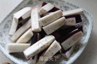 肉末茄子的做法步骤：1