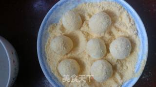 酥炸汤圆的做法步骤：4