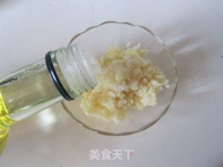 虾仁粉丝蒸丝瓜的做法步骤：1