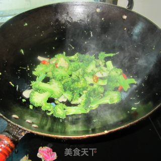尖椒蒜片西兰花的做法步骤：6