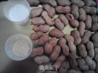 盐香花生的做法步骤：1