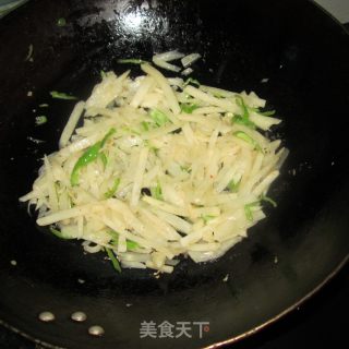 青椒凉薯丝的做法步骤：7