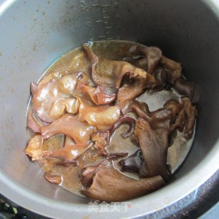 蒜米卤香木耳的做法步骤：7