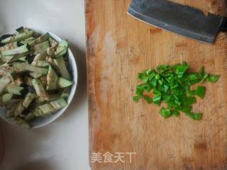 炒茄丝的做法步骤：3