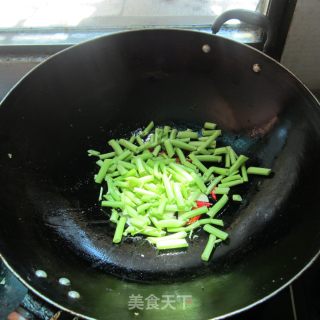 尖椒菜梗子的做法步骤：4