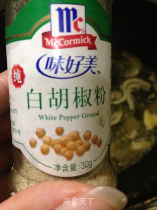 酸菜猪肚汤的做法步骤：10