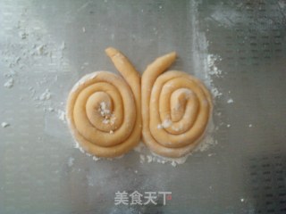 南瓜蝴蝶馒头的做法步骤：8