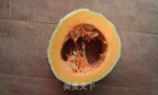 微波炉南瓜的做法步骤：1