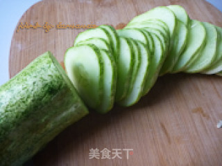 罗勒瓜片的做法步骤：2