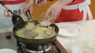 菜果炒肉片的做法步骤：6