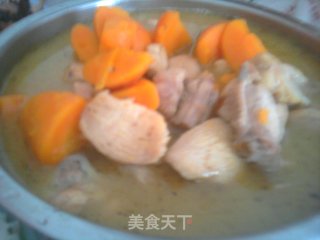 红萝卜焖鸡肉汤的做法步骤：12
