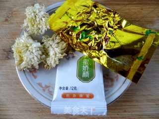 荆条蜂蜜菊茶饮的做法步骤：1