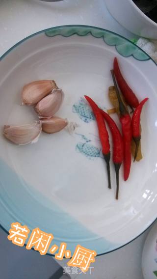 【鱼香茄子】开胃可口下饭菜的做法步骤：2