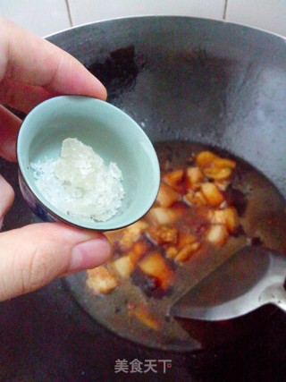 【PAPA爱吃】笋干红烧肉的做法步骤：9