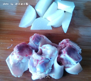 特色瓷罐煨汤的做法步骤：3