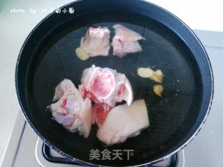 特色瓷罐煨汤的做法步骤：4