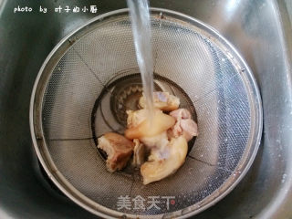 特色瓷罐煨汤的做法步骤：5