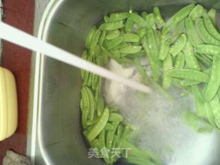扁豆炒肉的做法步骤：1