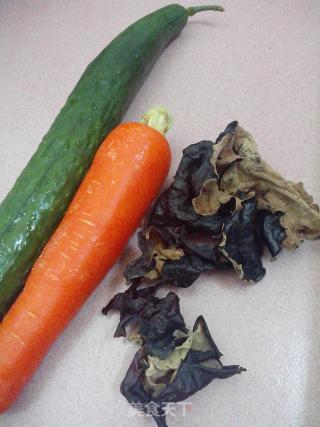 【简易家常素菜】清炒黄胡木丝的做法步骤：1