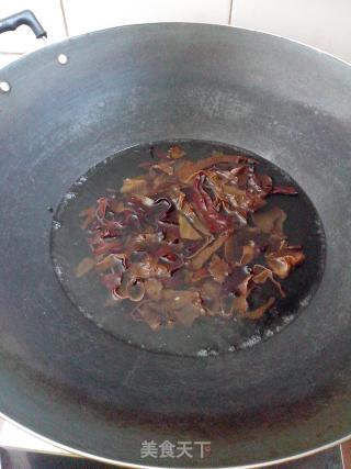 【简易家常素菜】清炒黄胡木丝的做法步骤：8