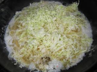 牛肉海鲜菇汤面的做法步骤：5